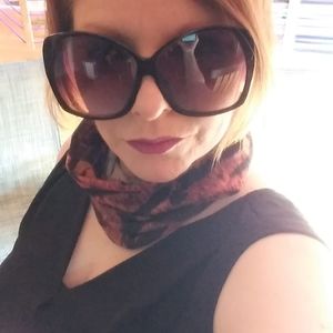 Meet your Posher, Leota